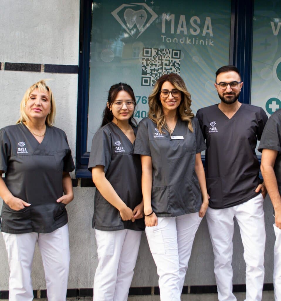 Almasa Klinik Personal och teamet